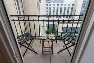 Metro Rondo ONZ Apartment by Noclegi Renters - Warschau - 4