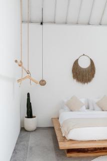 Villa Oeste Modern Tropical 2BDR Villa Canggu - 2