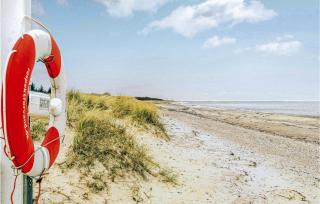 Gorgeous Home In Grenaa With Kitchen - 4