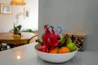 Prime Location 2BR Beach Flat - Tel Aviv - 1