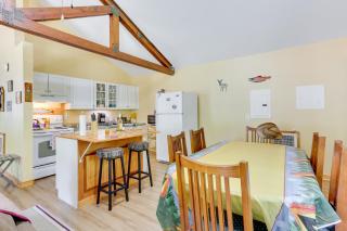 Scenic Lackawaxen Cottage with Pools and Ski Access! - Lackawaxen - 2
