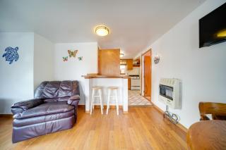 Flamingo Geneva Getaway Steps to Lake Erie! - 6