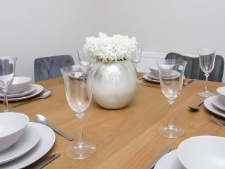 City Centre 3 BDR Townhouse by Belfast City Breaks - 3