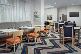 Hampton Inn Baltimore-Downtown-Convention Center - Baltimore - 4