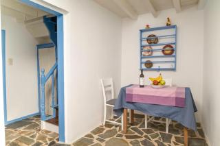 Nick and Avge's Stone House - Polichnítos - 9