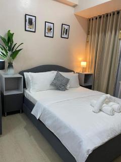 studio condo building 81 newport boulevard - Manila - 5