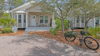 KK's Beach House - Newly remodeled, close to Seaside, easy walk to beach - Santa Rosa Beach - 3