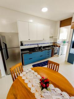 Apartamentos 300m Praia das Toninhas - vista para a serra do mar - 1