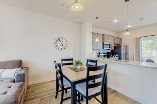 Brownstone Beauty - 4