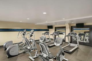 Hampton Inn Portland Airport - 5