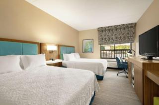 Hampton Inn Portland Airport - 8