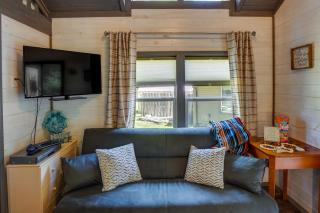 Mayfield Tiny Home with Porch, Walk to Beaches! - 5
