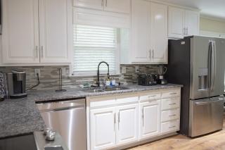 Alabama University Events, 5 bdrm Home with Lake Access, Community Pool, Tennis, Pavilion, sleeps 14, 5 mil to Bryant-Denny Stadium - Northport - 3