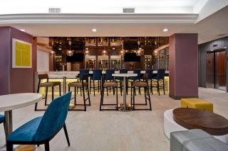 Hampton Inn NY-JFK - Queens - 7