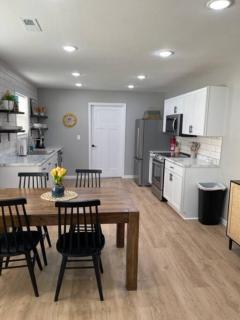 Birdie Mae - 2 bedroom House in DT Hamilton - Hamilton - 2