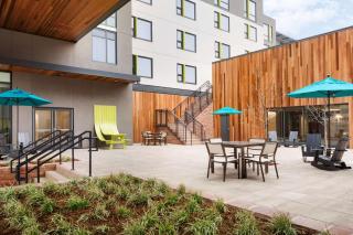 Embassy Suites By Hilton Boulder - Boulder - 8