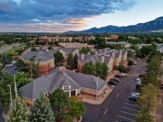 Homewood Suites by Hilton Boulder - 7