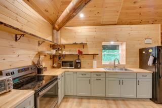 Secluded Greenville Cabin Walk to Moosehead Lake! - 7