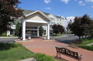 Hilton Garden Inn Westbury - 8