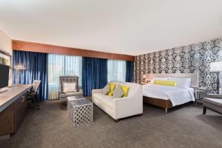 Hilton Garden Inn Westbury - Westbury - 1