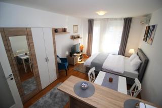 Bizmark accommodation A blok - Novi Beograd - 7