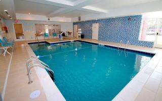 Hampton Inn- Suffolk - 8