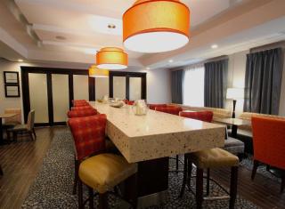 Hampton Inn- Suffolk - 6