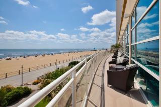 Hilton Garden Inn Virginia Beach Oceanfront - 5