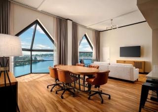 The Landing at Hampton Marina, Tapestry Collection by Hilton - 3