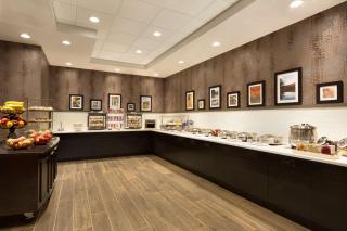 Hilton East Brunswick - East Brunswick - 3