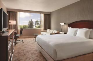 Hilton East Brunswick - East Brunswick - 1
