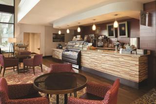 Hilton East Brunswick - East Brunswick - 7