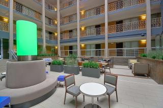Embassy Suites by Hilton Denver Central Park - Denver - 6