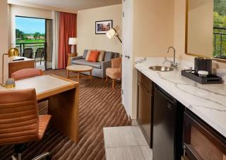 Embassy Suites by Hilton Phoenix Scottsdale - Phoenix - 2