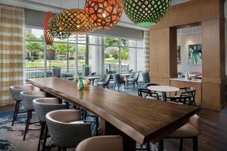 Hampton Inn & Suites Teaneck/Glenpointe - Teaneck - 4