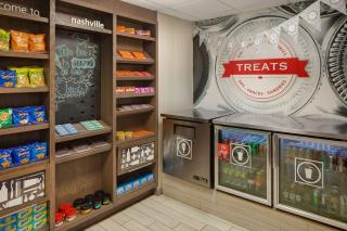 Hampton Inn & Suites Nashville-Airport - Nashville - 1
