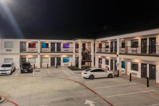 Express Inn & Suites - 1