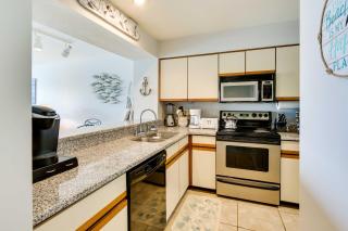 St Helena Island Condo - half Mi to Beach - Oceanmarsh Subdivision - 3