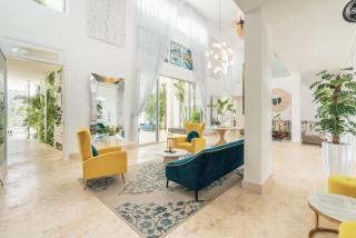Luxury lakefront vacation paradise! - 2