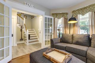 3 Mi to Dtwn Springfield Winter Retreat with Office - 4