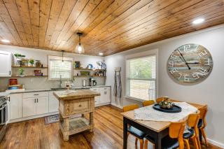 Lindale Vacation Rental with Deck and Grill! - Lindale - 4