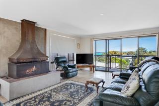 Cape Views Retreat by Ready Set Stay - BYO LINEN & TOWELS - Cape Woolamai - 9