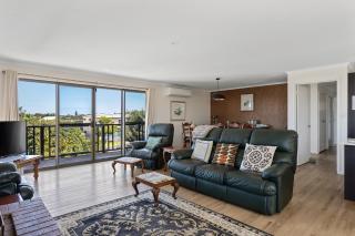 Cape Views Retreat by Ready Set Stay - BYO LINEN & TOWELS - Cape Woolamai - 8