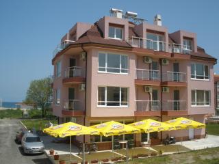 Hotel Paradise - Lozenets - 0