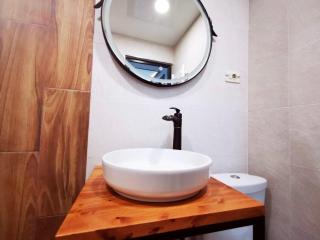 Middle of Center with Jacuzzi 2 Bathroom 3bedroom by Republic square on Amiryan Street - Erevan - 6