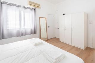 Specious apartment, fun, close to the beach! - Tel Aviv - 8