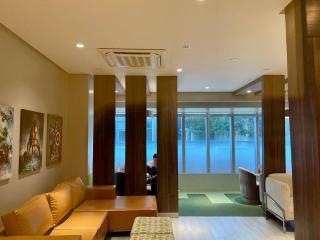 Stylish 1BR Uptown Parksuites BGC, 200mbps/SmartTv - Manila - 3