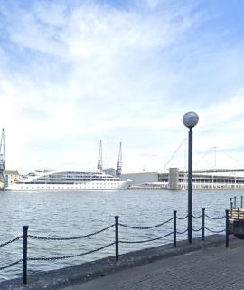 Luxury Riverview 2Bed Apt- 5 mins from Excel London, Canary wharf, 02 Arena - Free Parking - PlayStation 4 Provided - Londra - 0