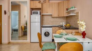 Sunlit Retreat with Garden Haven - Fuengirola - 4