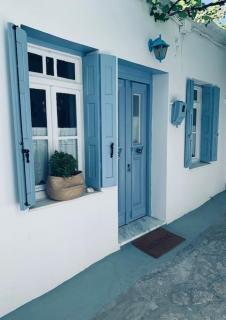 Lalares Mansion: Stone build house full of light - Skyros - 0